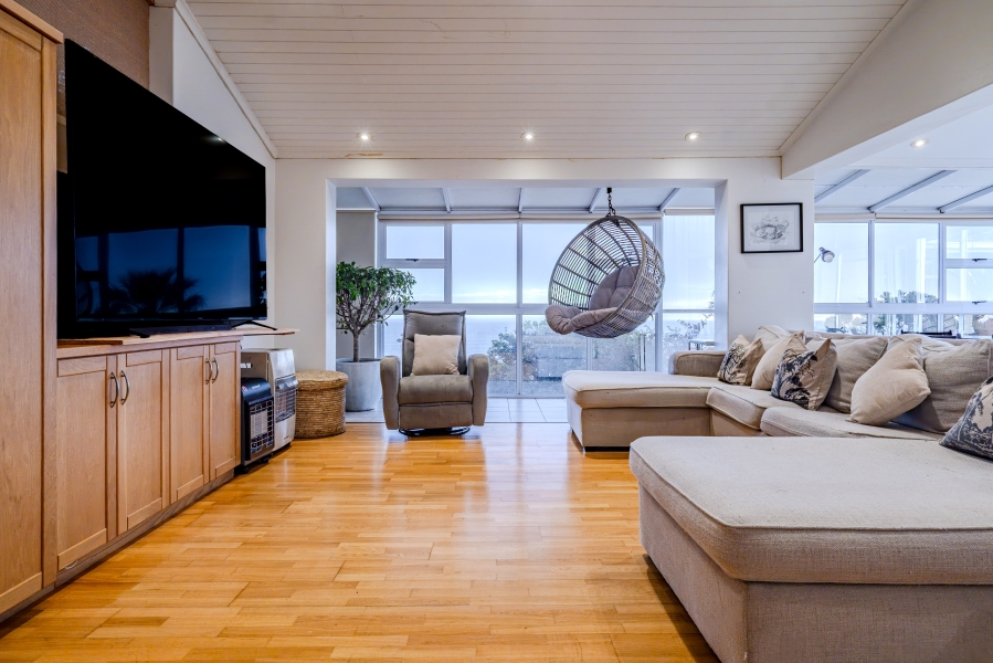 5 Bedroom Property for Sale in Camps Bay Western Cape